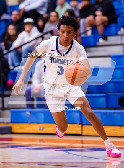 Thumbnail 2 in Sanger West vs. Mendota photogallery.