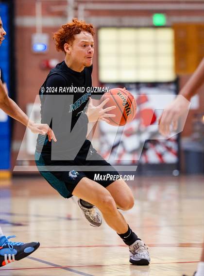 Thumbnail 3 in Sanger West vs. Mendota photogallery.