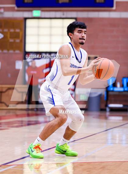 Thumbnail 1 in Sanger West vs. Mendota photogallery.
