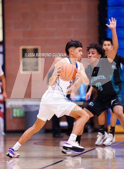 Thumbnail 2 in Sanger West vs. Mendota photogallery.