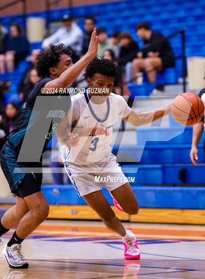 Thumbnail 3 in Sanger West vs. Mendota photogallery.