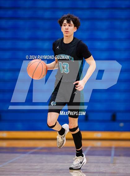 Thumbnail 2 in Sanger West vs. Mendota photogallery.