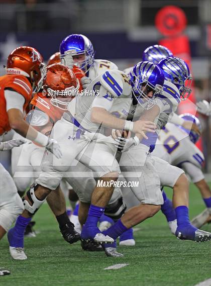 Thumbnail 2 in Kemp vs Brock (UIL 3A D1 Semifinal) photogallery.