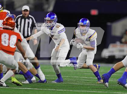 Thumbnail 3 in Kemp vs Brock (UIL 3A D1 Semifinal) photogallery.