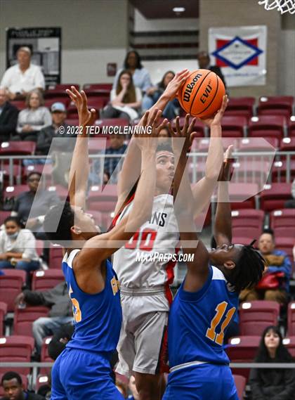 Thumbnail 1 in County Line vs. Guy-Perkins (AAA 1A Semi-Final) photogallery.