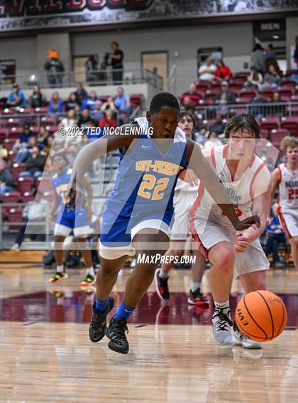 Thumbnail 1 in County Line vs. Guy-Perkins (AAA 1A Semi-Final) photogallery.