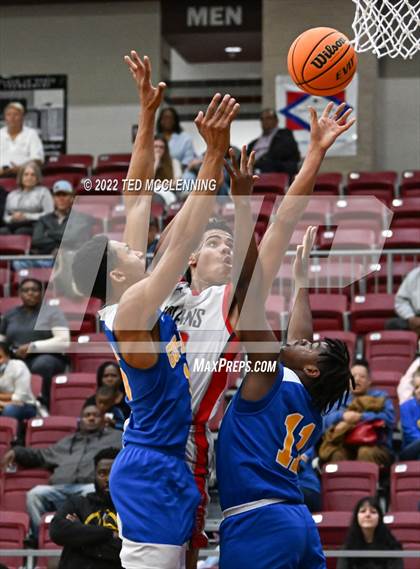 Thumbnail 2 in County Line vs. Guy-Perkins (AAA 1A Semi-Final) photogallery.