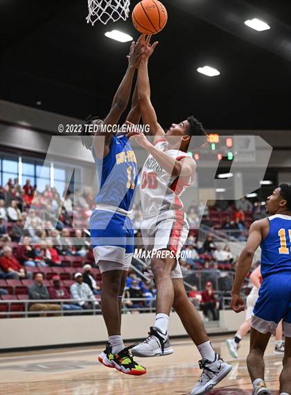 Thumbnail 3 in County Line vs. Guy-Perkins (AAA 1A Semi-Final) photogallery.
