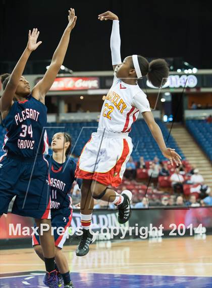 Thumbnail 2 in Berkeley vs. Pleasant Grove (CIF NorCal Regional D1 Final) photogallery.