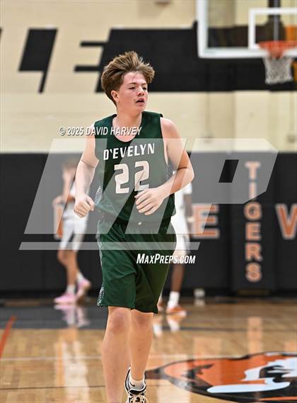 Thumbnail 1 in FR: D'Evelyn @ Lakewood photogallery.