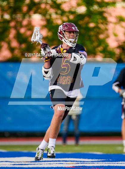 Thumbnail 1 in Monroe-Woodbury vs Kingston (Section 9 Class A Final) photogallery.