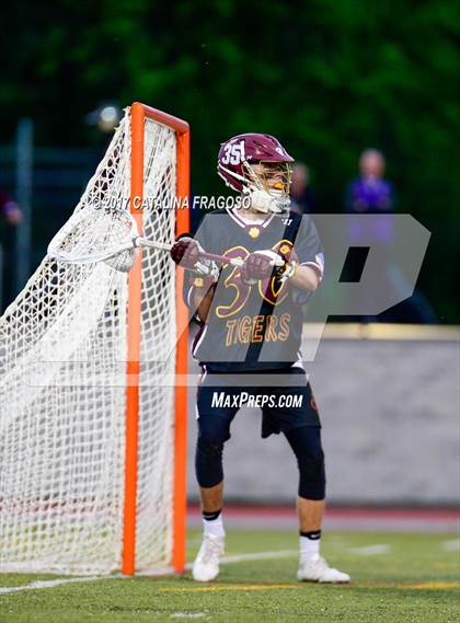 Thumbnail 3 in Monroe-Woodbury vs Kingston (Section 9 Class A Final) photogallery.