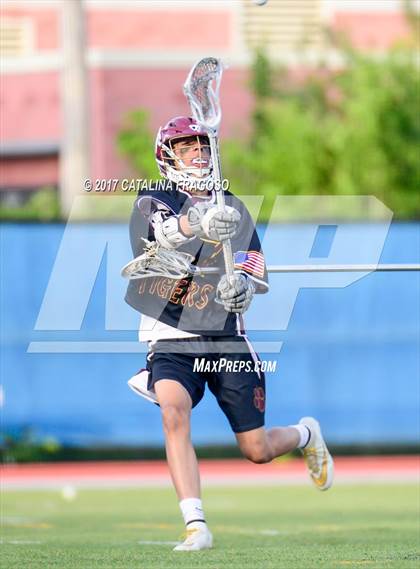 Thumbnail 3 in Monroe-Woodbury vs Kingston (Section 9 Class A Final) photogallery.
