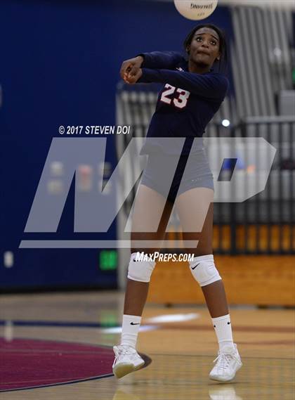 Thumbnail 1 in King vs. Norco photogallery.