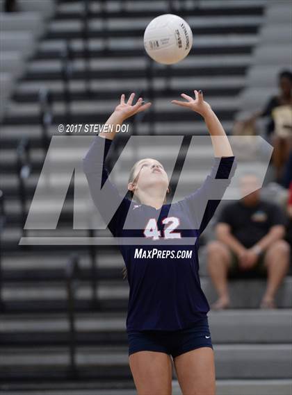 Thumbnail 1 in King vs. Norco photogallery.