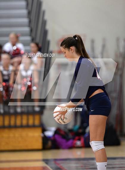 Thumbnail 2 in King vs. Norco photogallery.