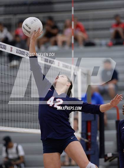 Thumbnail 1 in King vs. Norco photogallery.