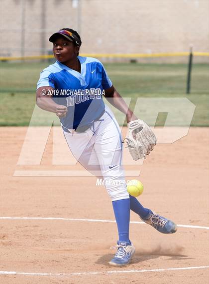 Thumbnail 3 in Rio Mesa @ Norco photogallery.