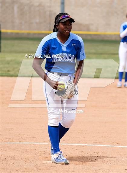 Thumbnail 2 in Rio Mesa @ Norco photogallery.