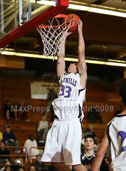 Thumbnail 1 in Newark Memorial vs. Foothills Christian (MaxPreps Holiday Classic) photogallery.