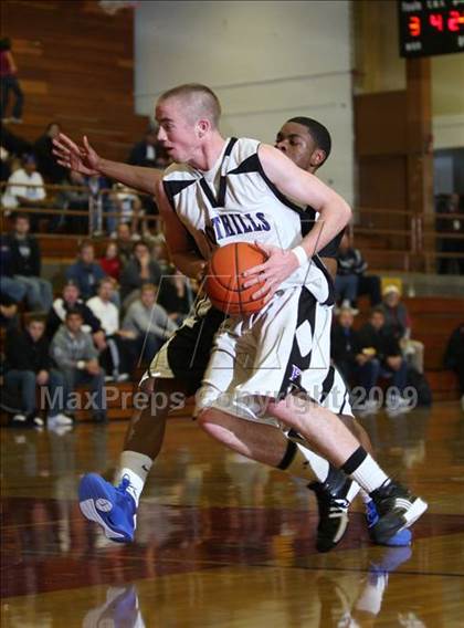 Thumbnail 2 in Newark Memorial vs. Foothills Christian (MaxPreps Holiday Classic) photogallery.