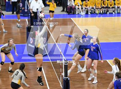 Thumbnail 1 in Legend vs. Fort Collins (CHSAA 5a Playoff) photogallery.