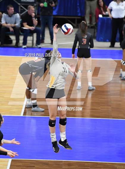Thumbnail 3 in Legend vs. Fort Collins (CHSAA 5a Playoff) photogallery.