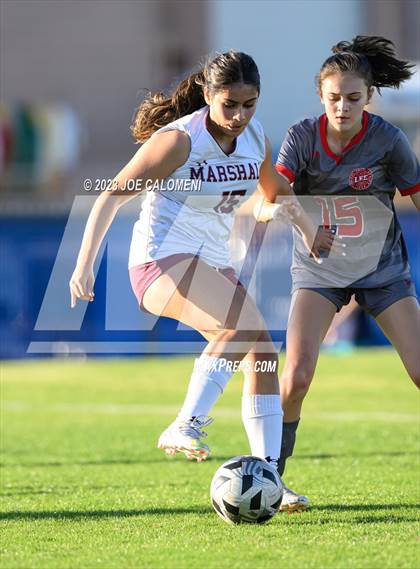 Thumbnail 3 in Marshall vs Lee photogallery.