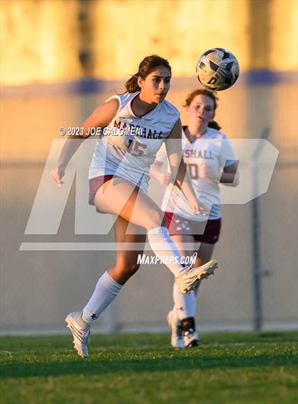 Thumbnail 1 in Marshall vs Lee photogallery.