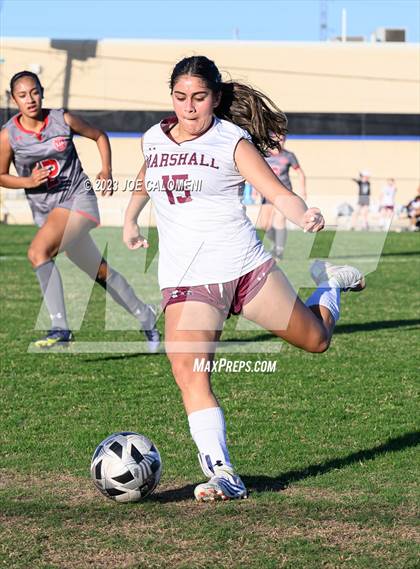 Thumbnail 2 in Marshall vs Lee photogallery.