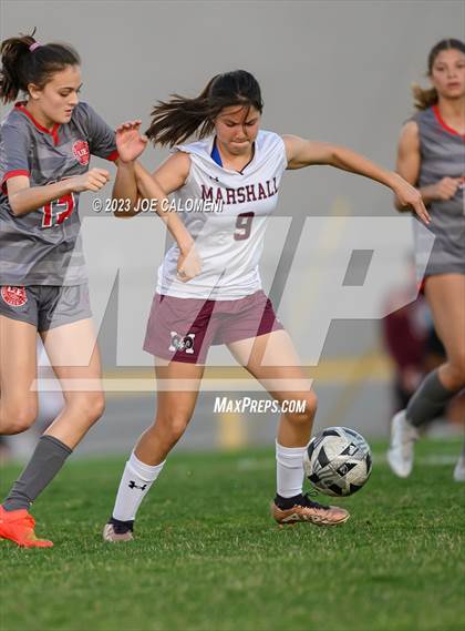 Thumbnail 1 in Marshall vs Lee photogallery.