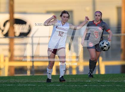 Thumbnail 3 in Marshall vs Lee photogallery.