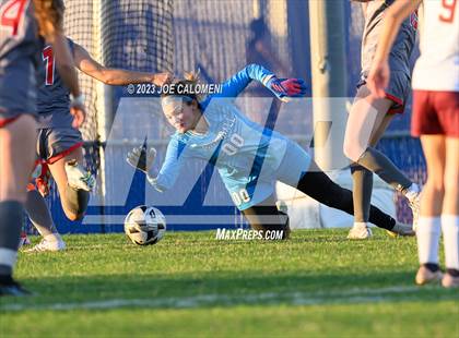 Thumbnail 3 in Marshall vs Lee photogallery.