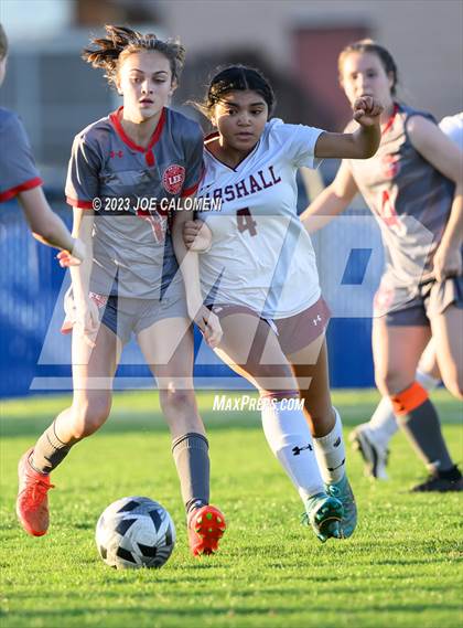 Thumbnail 2 in Marshall vs Lee photogallery.