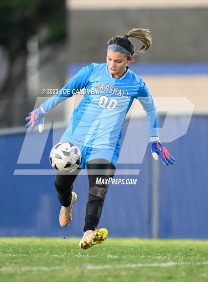 Thumbnail 1 in Marshall vs Lee photogallery.