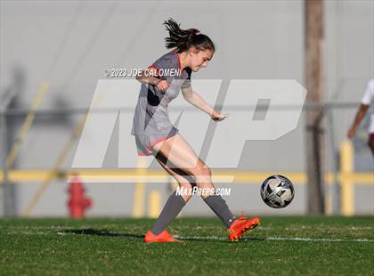 Thumbnail 1 in Marshall vs Lee photogallery.