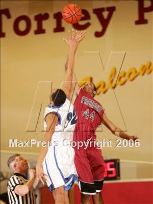 Thumbnail 3 in Newark Memorial vs. Fremont-Los Angeles (Torrey Pines Holiday Classic) photogallery.