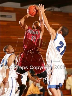 Thumbnail 2 in Newark Memorial vs. Fremont-Los Angeles (Torrey Pines Holiday Classic) photogallery.