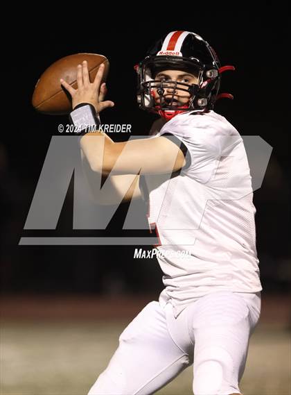Thumbnail 1 in Hempfield @ Cedar Crest (PIAA 6A Round 1) photogallery.