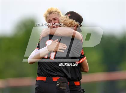 Thumbnail 2 in York vs Brentsville District (VHSL Class 3 State Quarterfinal) photogallery.