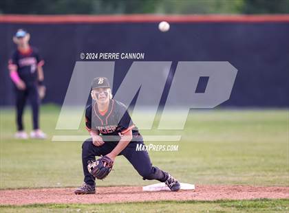 Thumbnail 1 in York vs Brentsville District (VHSL Class 3 State Quarterfinal) photogallery.
