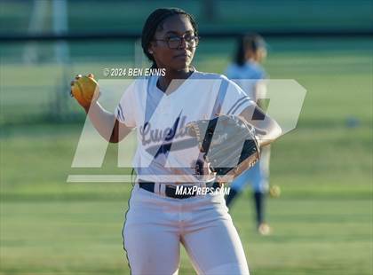 Thumbnail 2 in Douglass @ Luella photogallery.