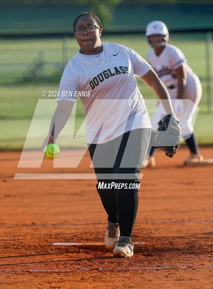 Thumbnail 2 in Douglass @ Luella photogallery.