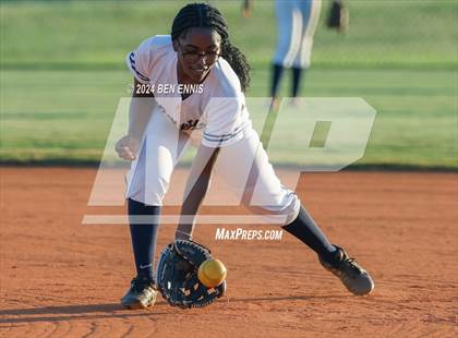 Thumbnail 1 in Douglass @ Luella photogallery.