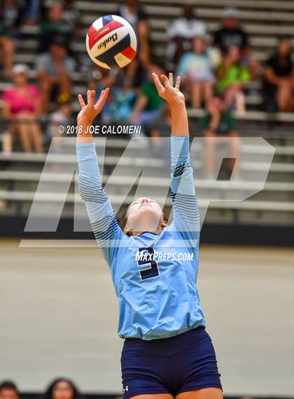 Thumbnail 2 in Reagan [Ronald] vs Johnson (NEISD Volleyball Tournament) photogallery.