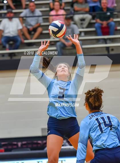 Thumbnail 3 in Reagan [Ronald] vs Johnson (NEISD Volleyball Tournament) photogallery.