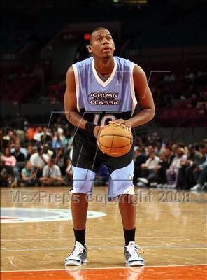 Thumbnail 2 in Jordan Brand Classic: All-American Game @ the Garden photogallery.