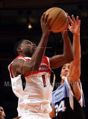 Thumbnail 2 in Jordan Brand Classic: All-American Game @ the Garden photogallery.