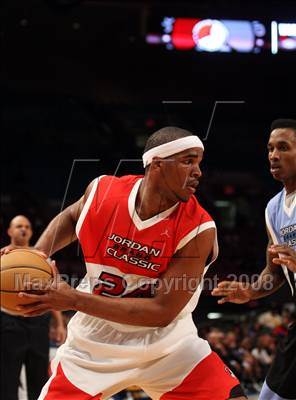 Thumbnail 2 in Jordan Brand Classic: All-American Game @ the Garden photogallery.