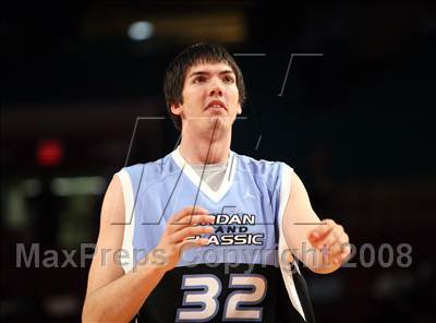 Thumbnail 3 in Jordan Brand Classic: All-American Game @ the Garden photogallery.